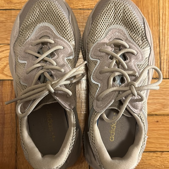 Adidas Ozweego taupe - Picture 5 of 5